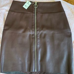 Express Brown Leather Skirt with front zipper